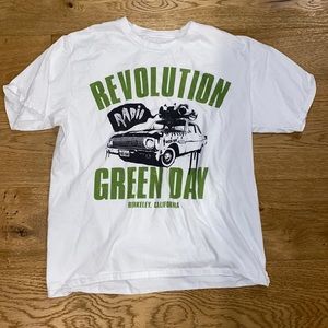 Mens Large Green Day: Revolution Radio Short Sleeve T-Shirt Graphic Band Tee